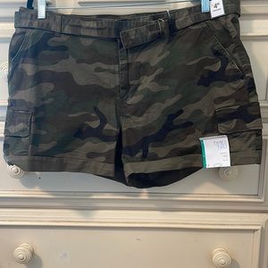 NWT Time & Tru Women Camo Camouflage Shorts.
